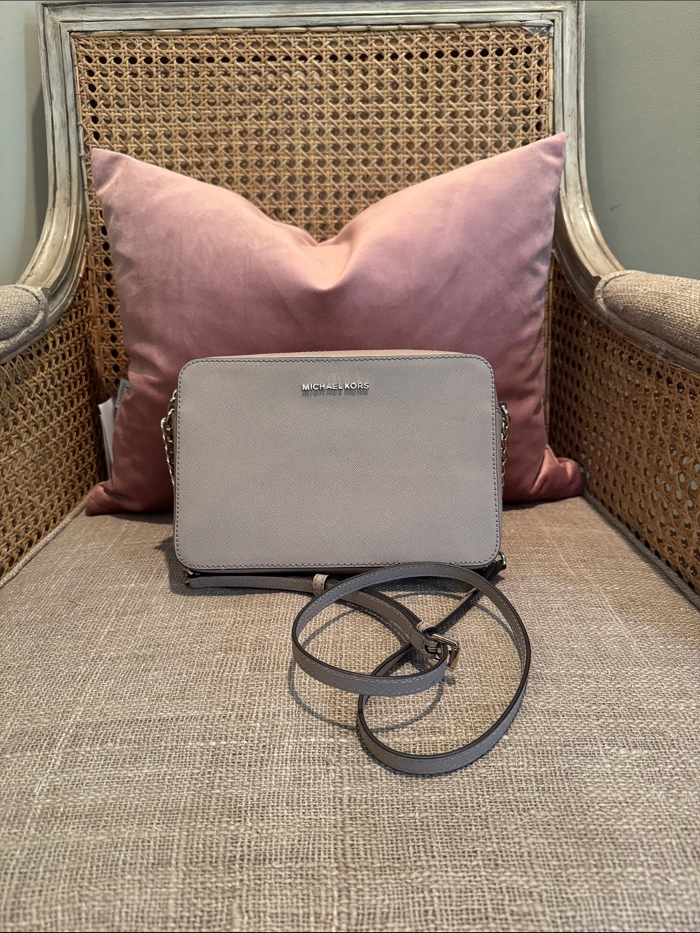 EUC Michael Kors Saffiano Jet Set Crossbody Bag in Taupe